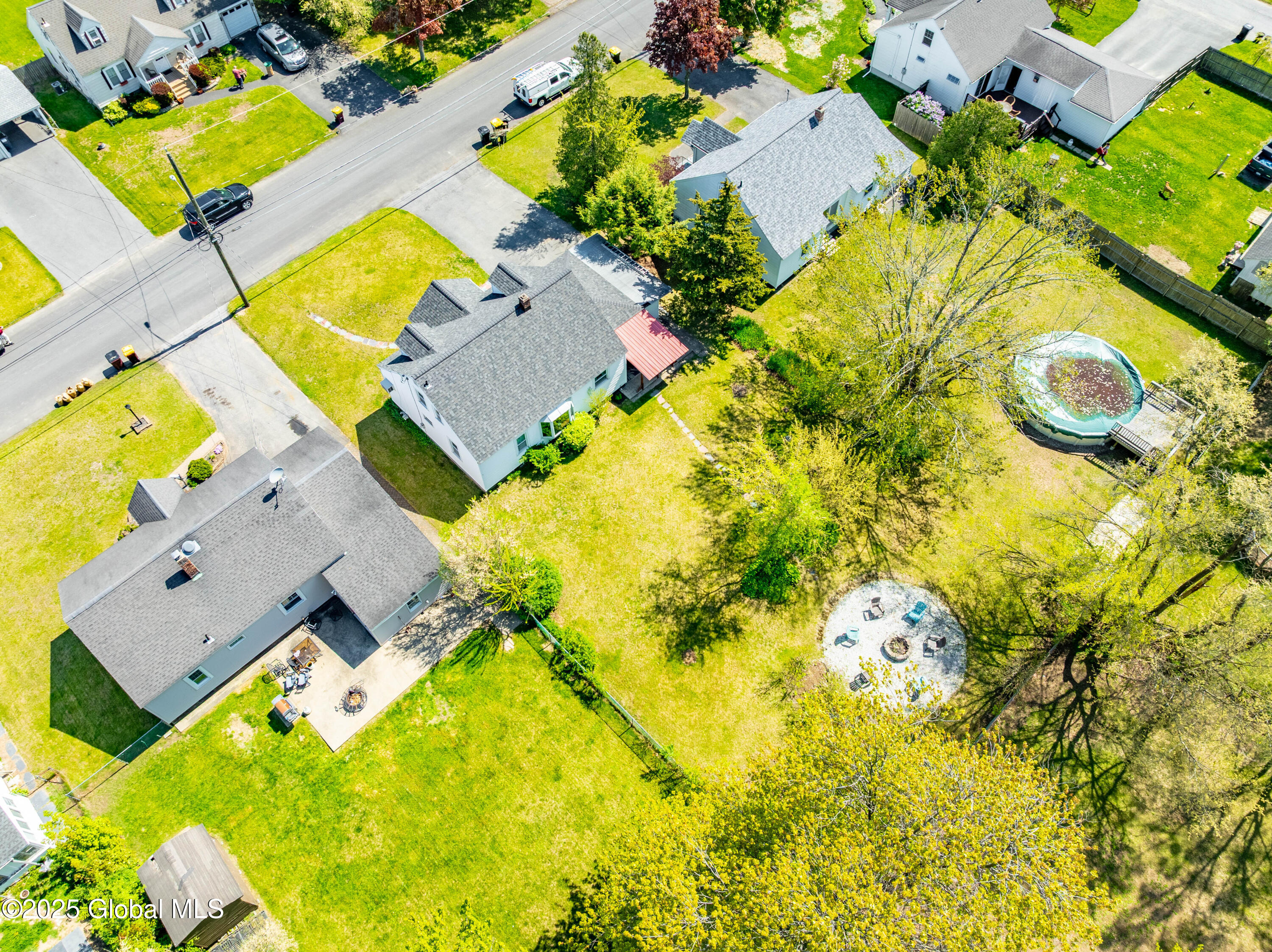 2081 Chepstow Road, Schenectady, New York image 36