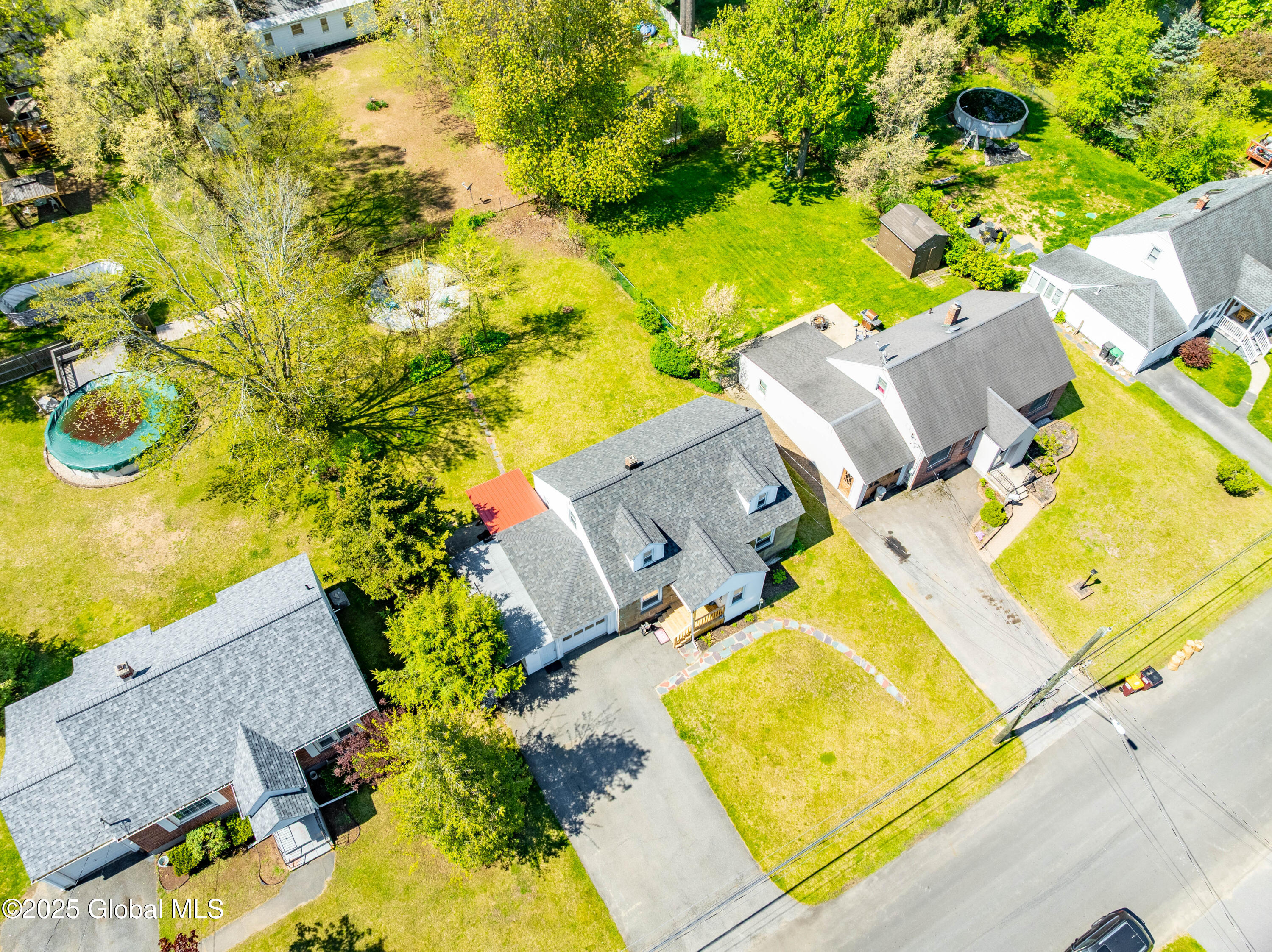 2081 Chepstow Road, Schenectady, New York image 37