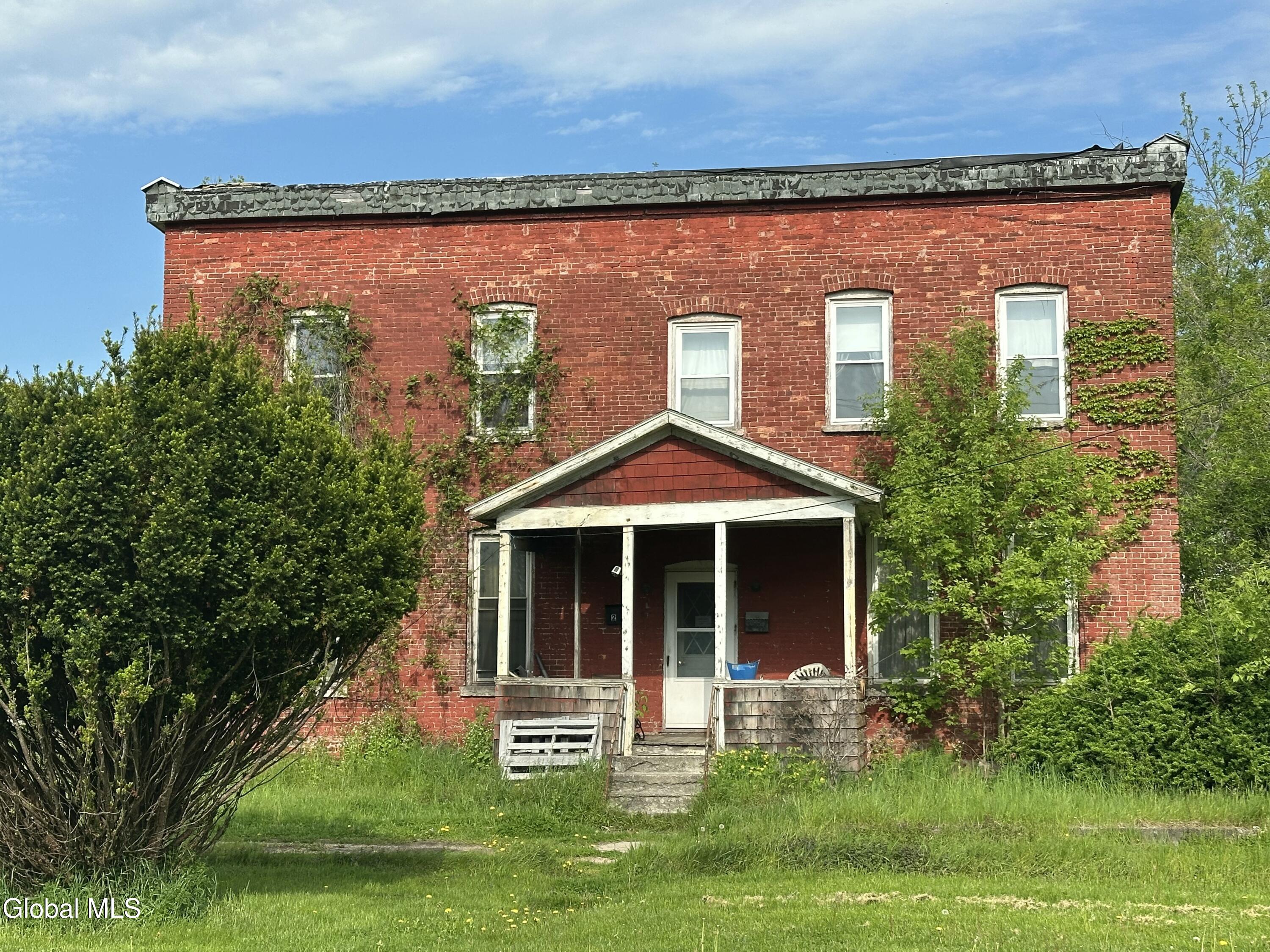 33 River Road