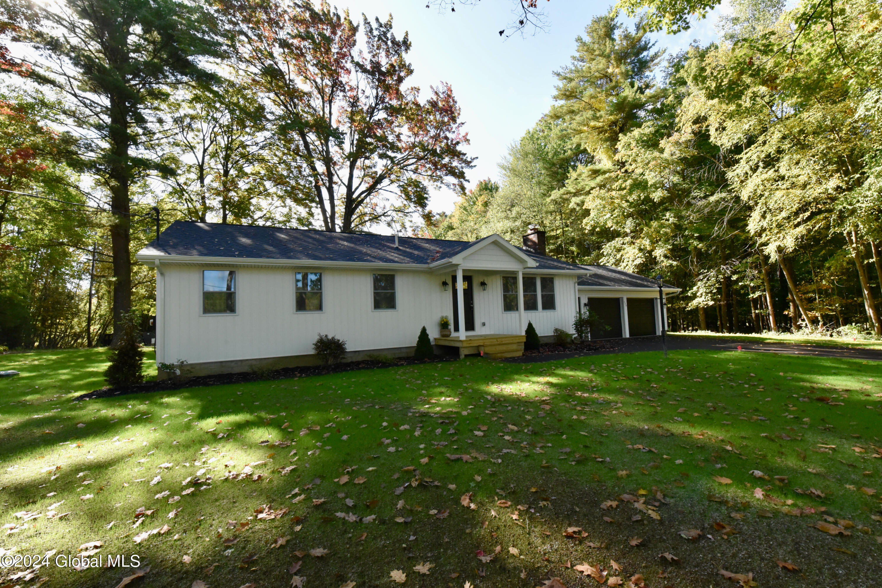 370 Leroux Road, Middle Grove, New York image 12