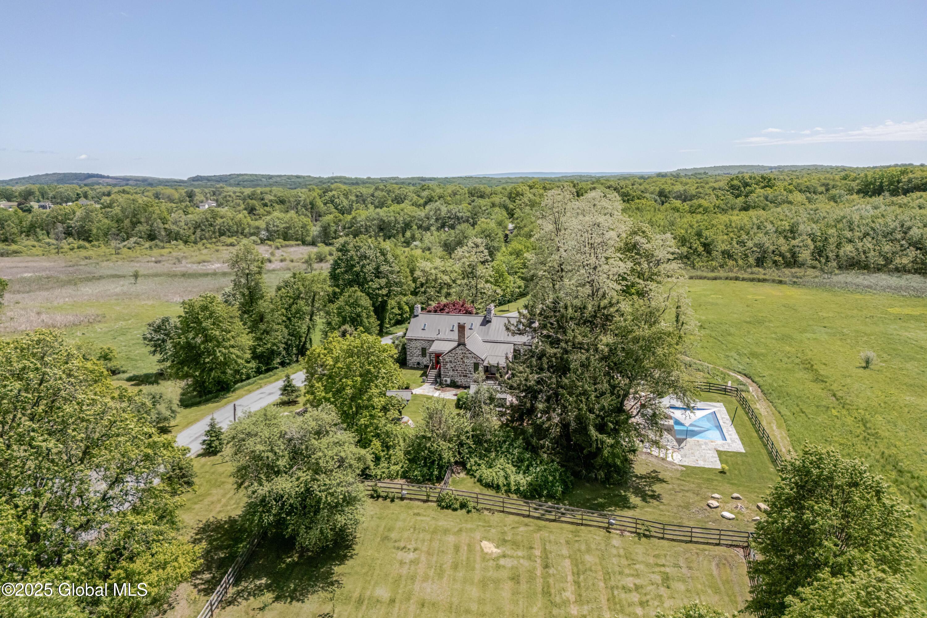 26 Roberson Avenue
