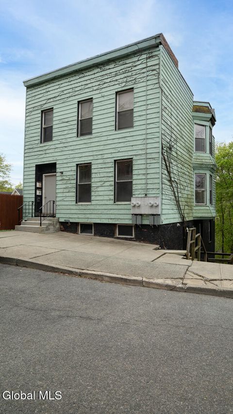 Multifamily For Sale - 62 College Avenue<br/> Troy, NY 12180
