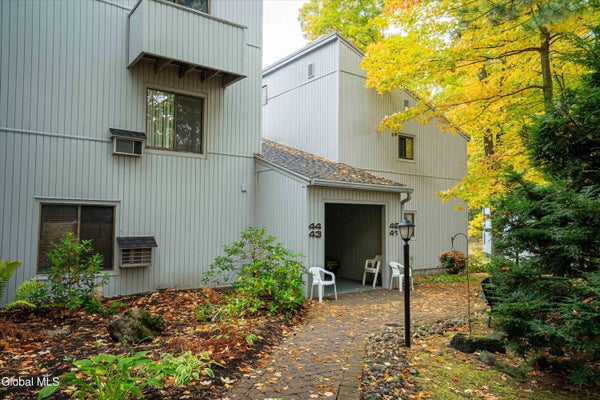 3562 LAKE SHORE DR APT 42, LAKE GEORGE, NY 12845 - Image b35bdbca53b4d16d60081297daa1bafc/2062130861