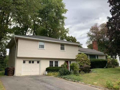 Homes For Sale - 79 Devon Road<br/> Albany County, Delmar, NY 12054