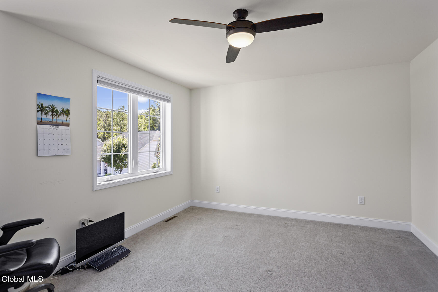 Round Lake, New York 12151, United States, 3 Bedrooms Bedrooms, ,3 BathroomsBathrooms,Residential,Pending,188587