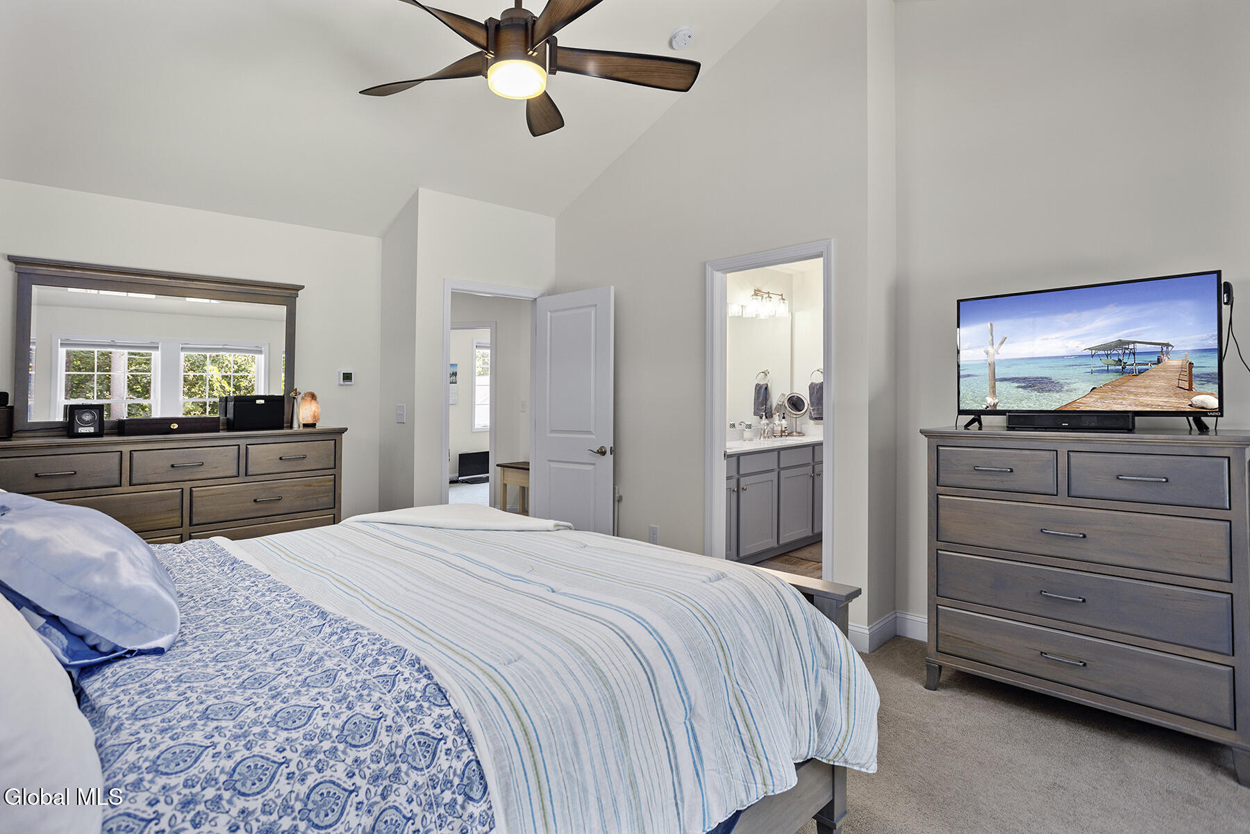 Round Lake, New York 12151, United States, 3 Bedrooms Bedrooms, ,3 BathroomsBathrooms,Residential,Pending,188587