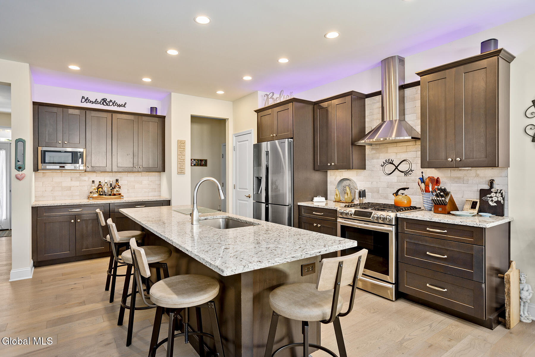 Round Lake, New York 12151, United States, 3 Bedrooms Bedrooms, ,3 BathroomsBathrooms,Residential,Pending,188587