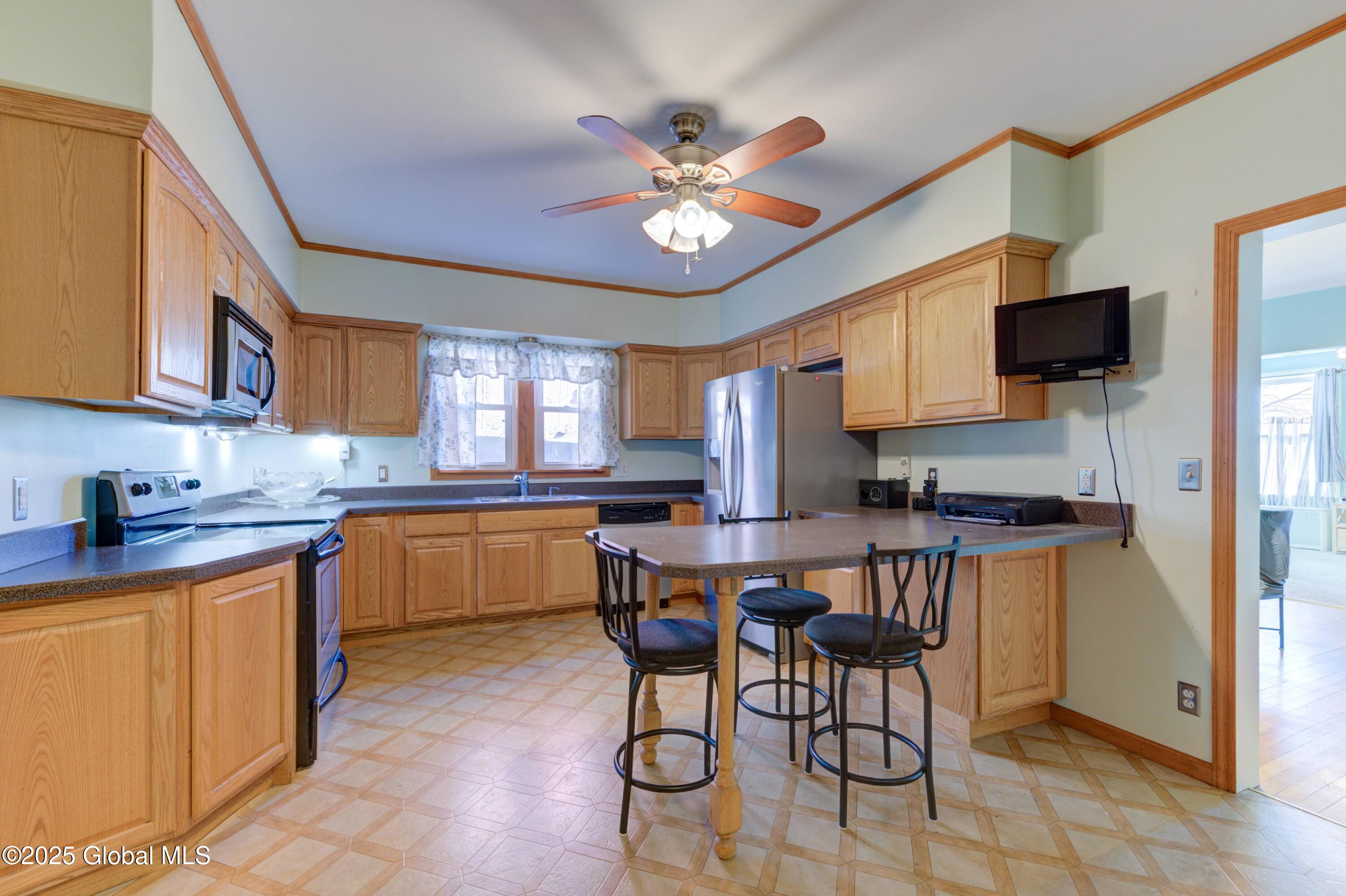 4 Hamilton Place, Cohoes, New York image 14