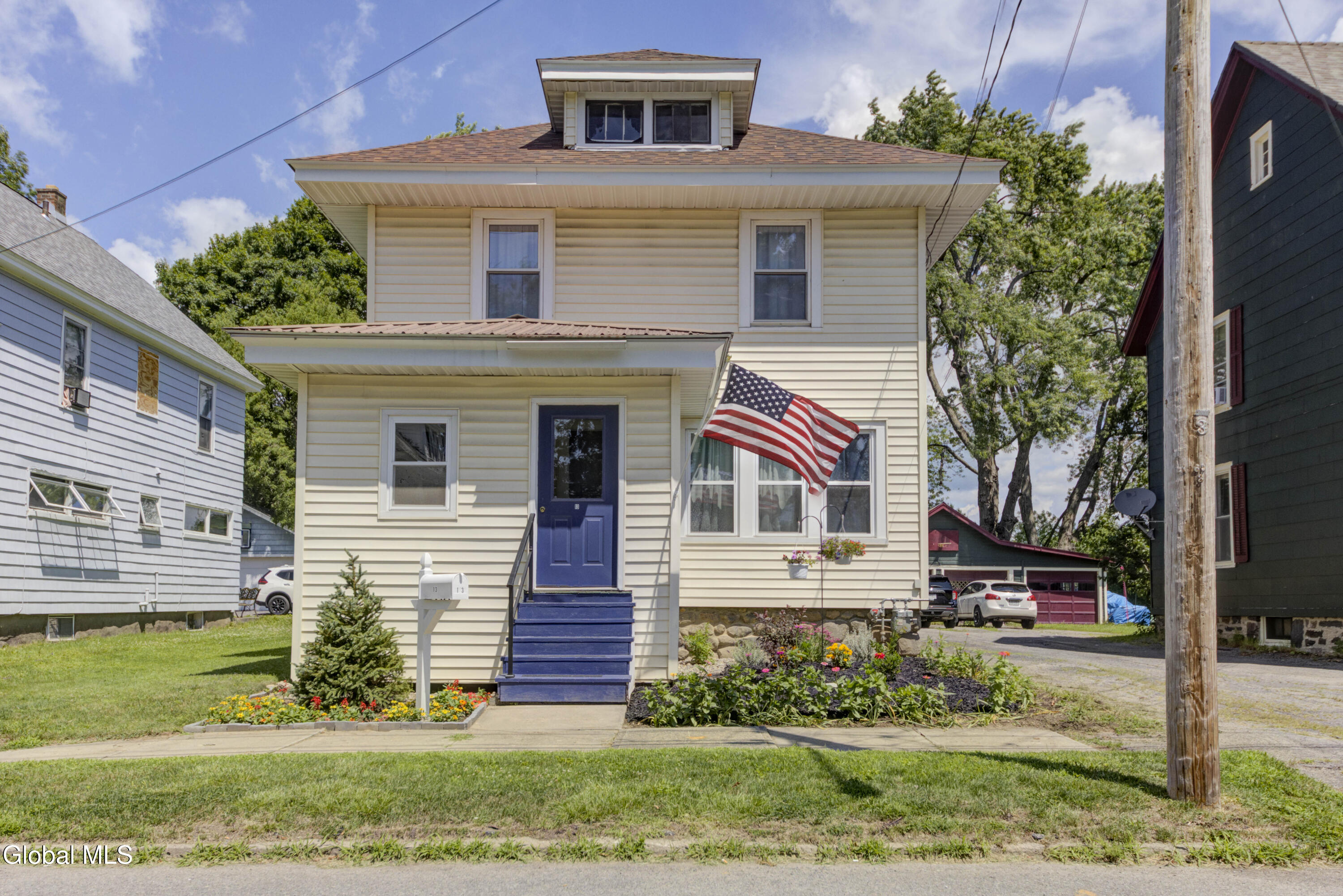 13 Newman Street