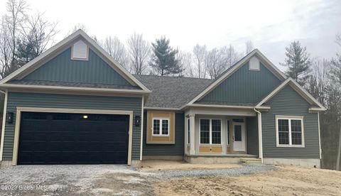 Photo of 5 Jennifer Lane, Ballston Spa, NY 12020 (MLS # 202611746)