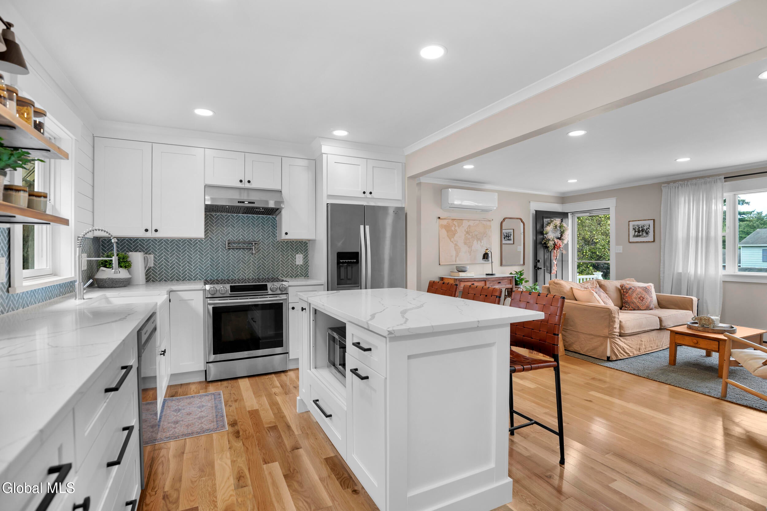 3 Colonial Court