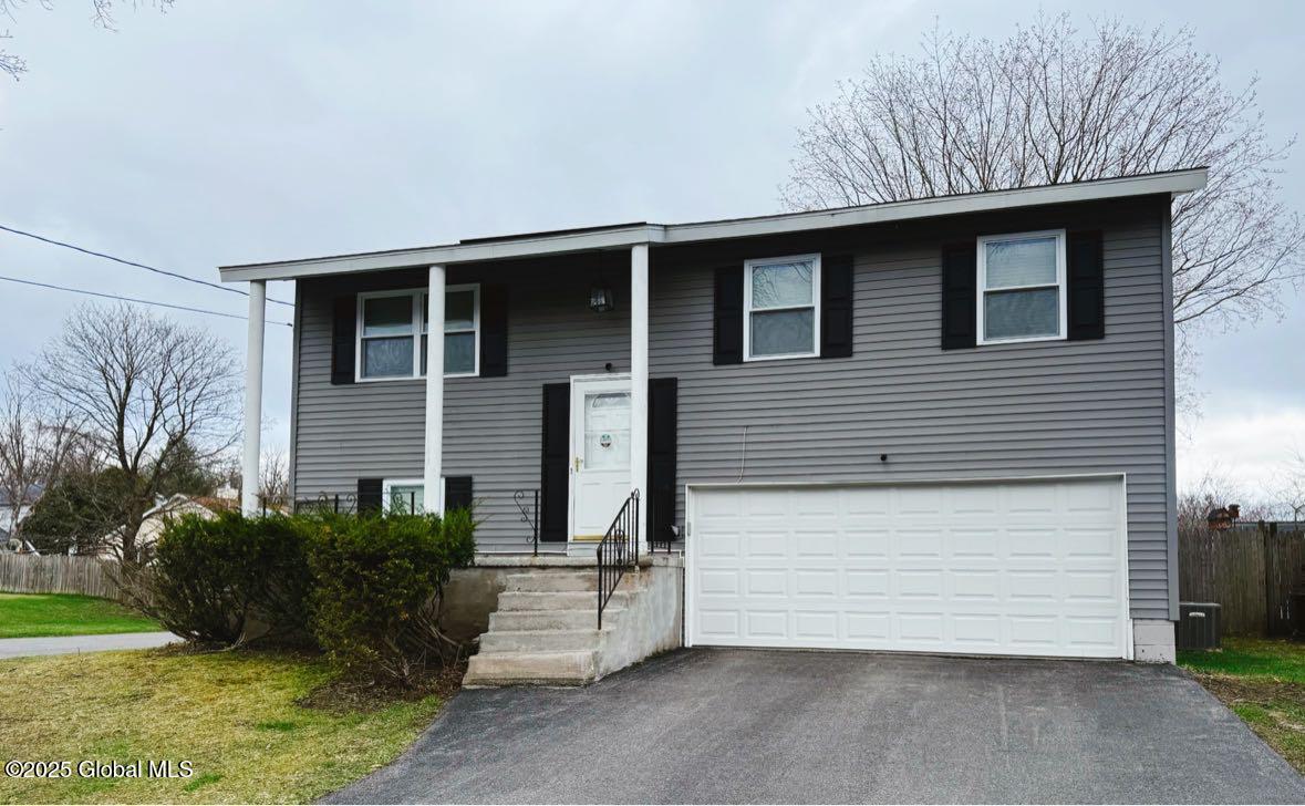 22 Holly Boulevard, Scotia, New York image 1