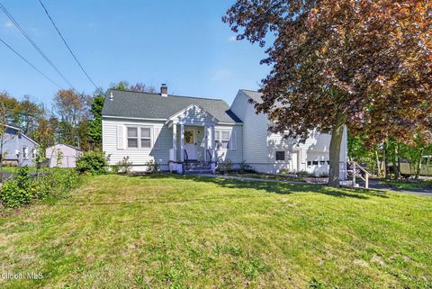 Photo of 5 Alta Road, Colonie, NY 12205 (MLS # 202617170)