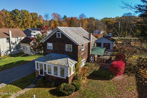 Photo of 460 Maple Avenue, Saratoga Springs, NY 12866 (MLS # 202528760)