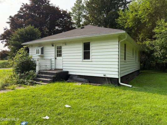 1822 S OLD POST RD, CASTLETON ON HUDSON, NY 12033 - Image b4a039d1f2fc88b3ba16fdbb825ffe86/2563571555
