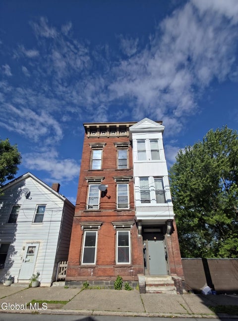 Multifamily For Sale - 164 Main Street<br/> Cohoes, NY 12047