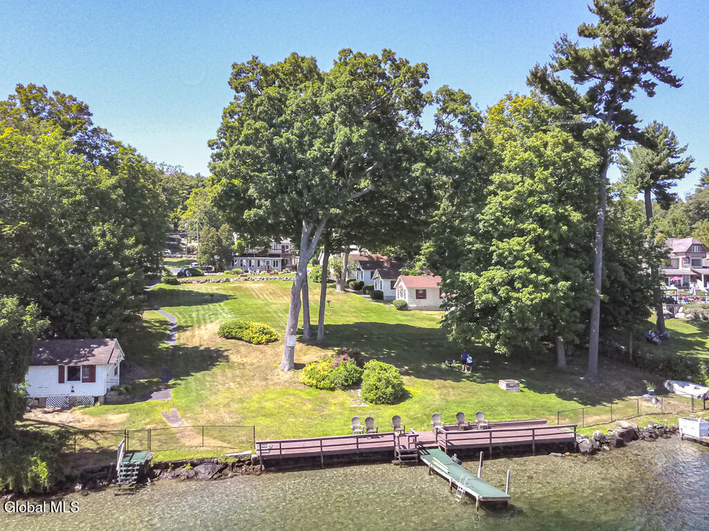 3026 Lake Shore Drive