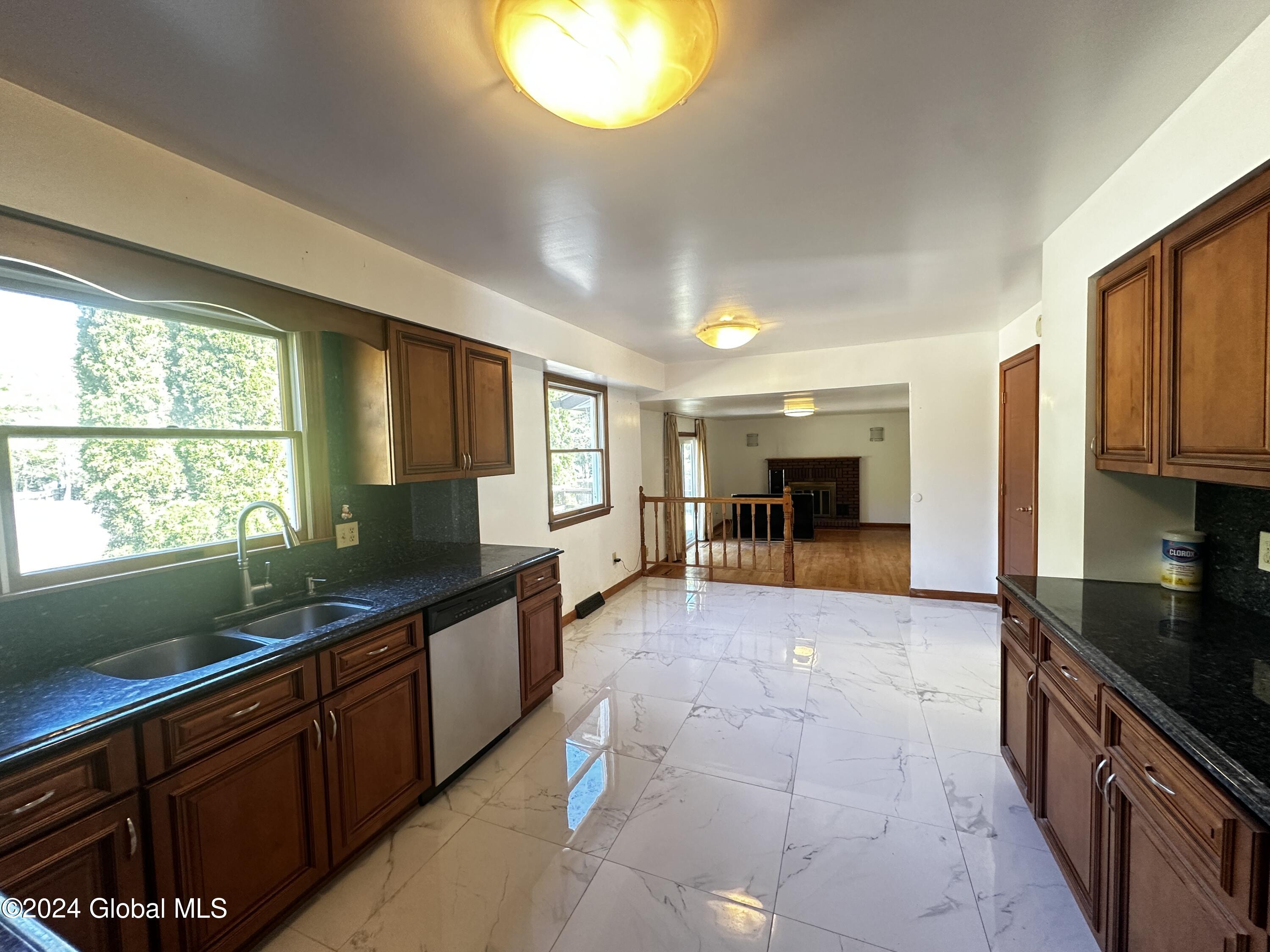 16 Warwick Way, Schenectady, New York image 16