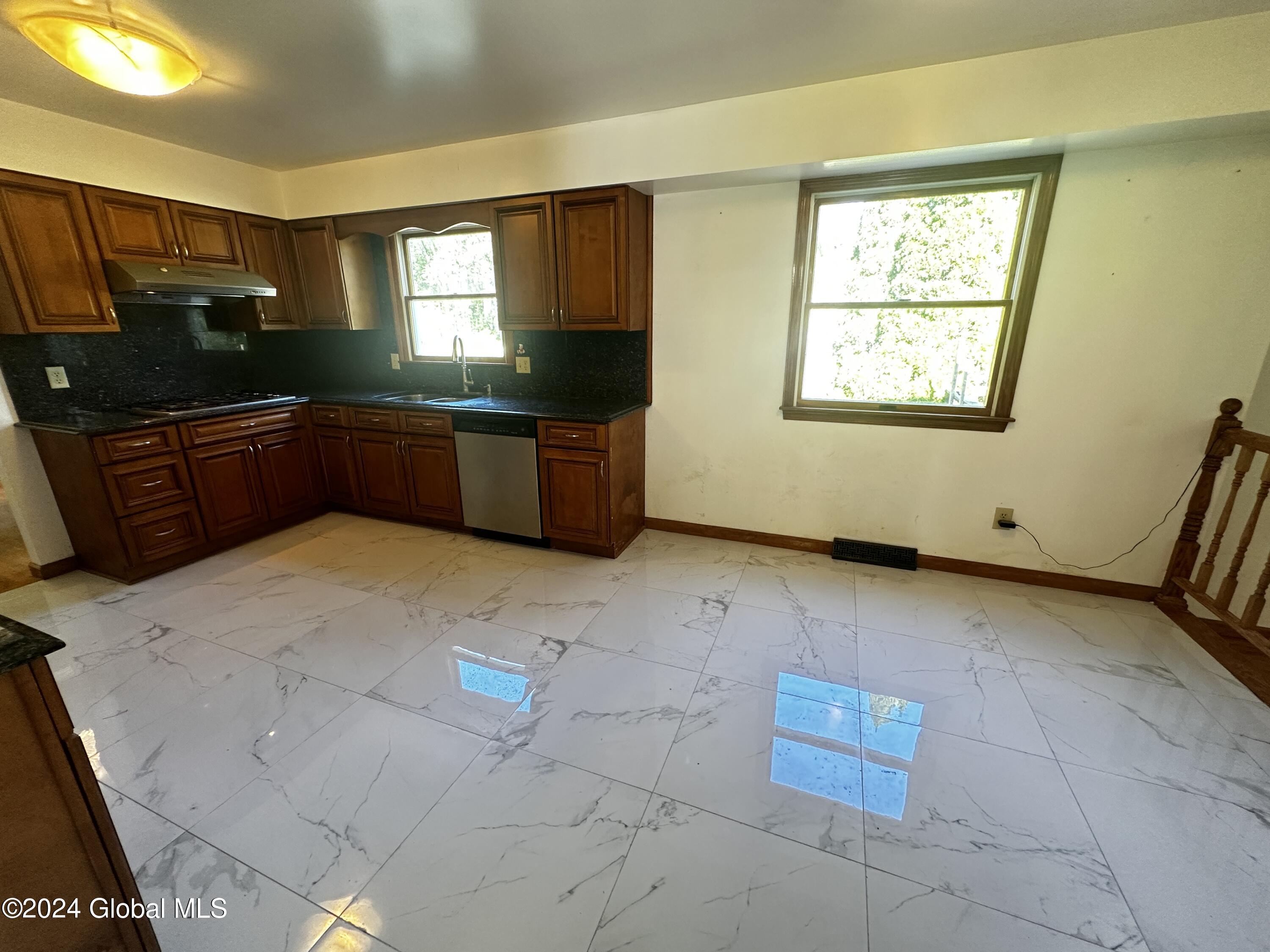 16 Warwick Way, Schenectady, New York image 15