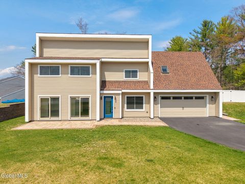 Photo of 1412 Rocco Drive, Schenectady, NY 12303 (MLS # 202615404)