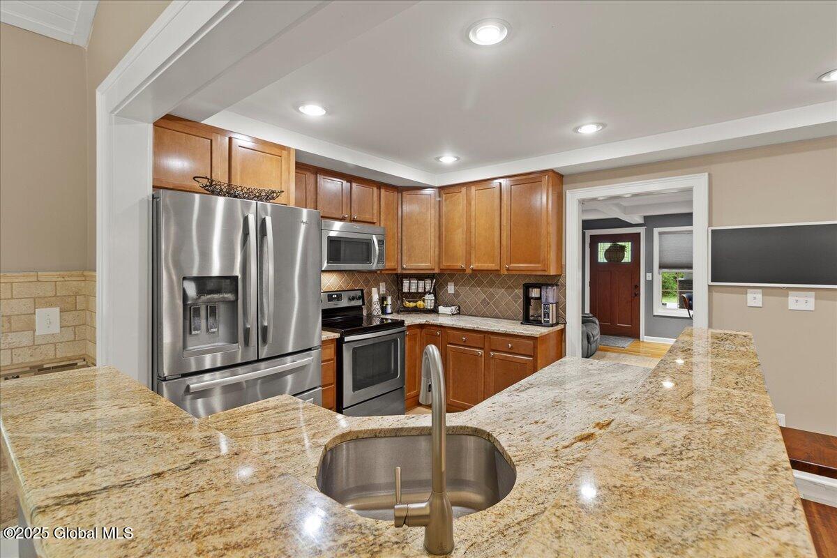 7 Wineberry Lane, Ballston Spa, New York image 11