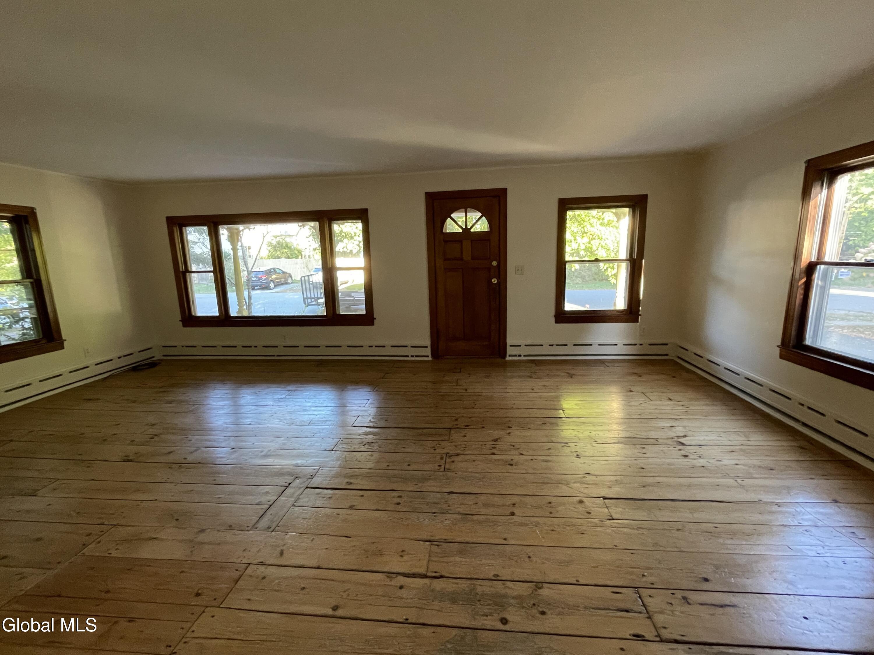 Greenwich, New York 12834, United States, 4 Bedrooms Bedrooms, ,2 BathroomsBathrooms,Residential,Active,226030