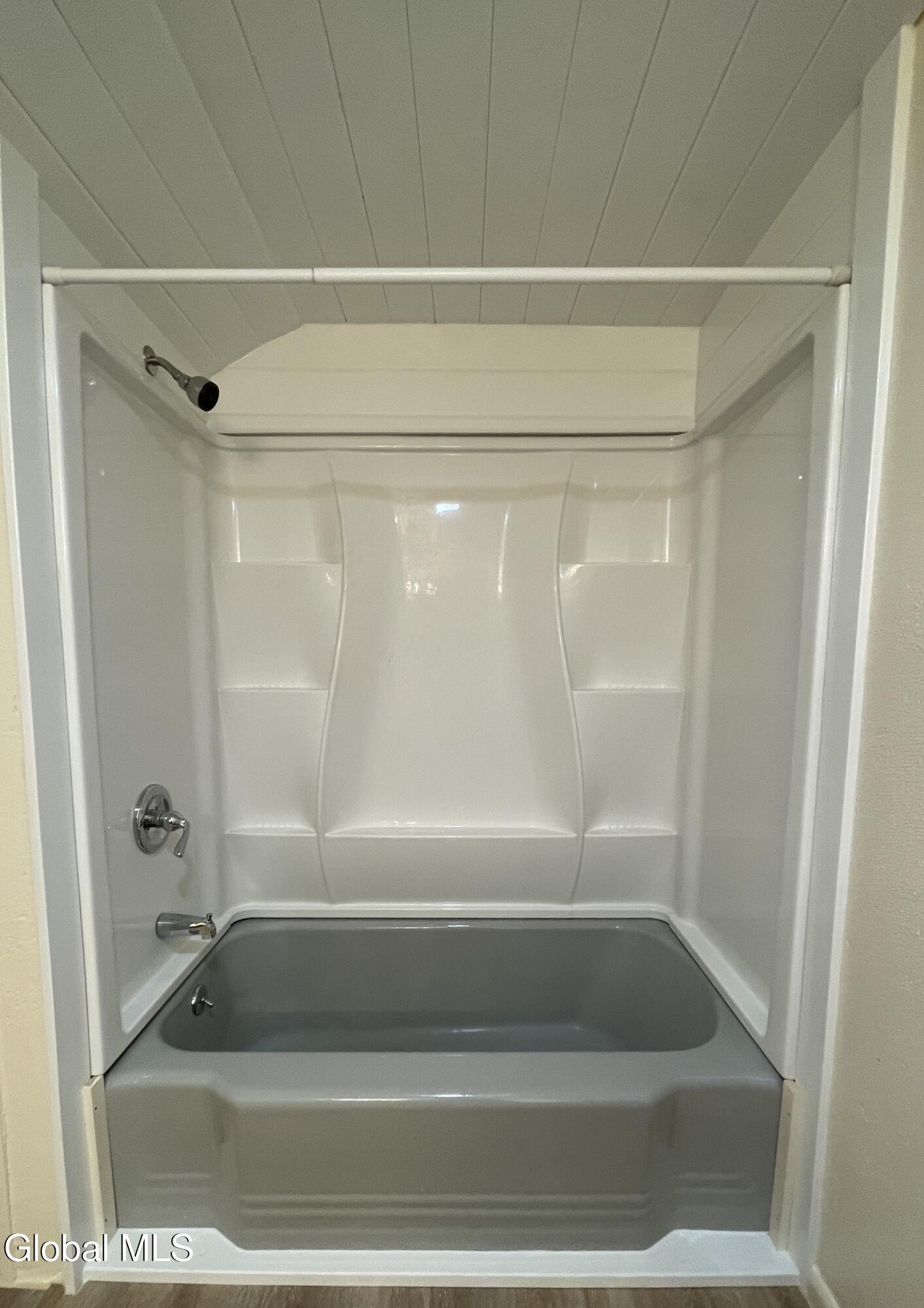 Greenwich, New York 12834, United States, 4 Bedrooms Bedrooms, ,2 BathroomsBathrooms,Residential,Active,226030