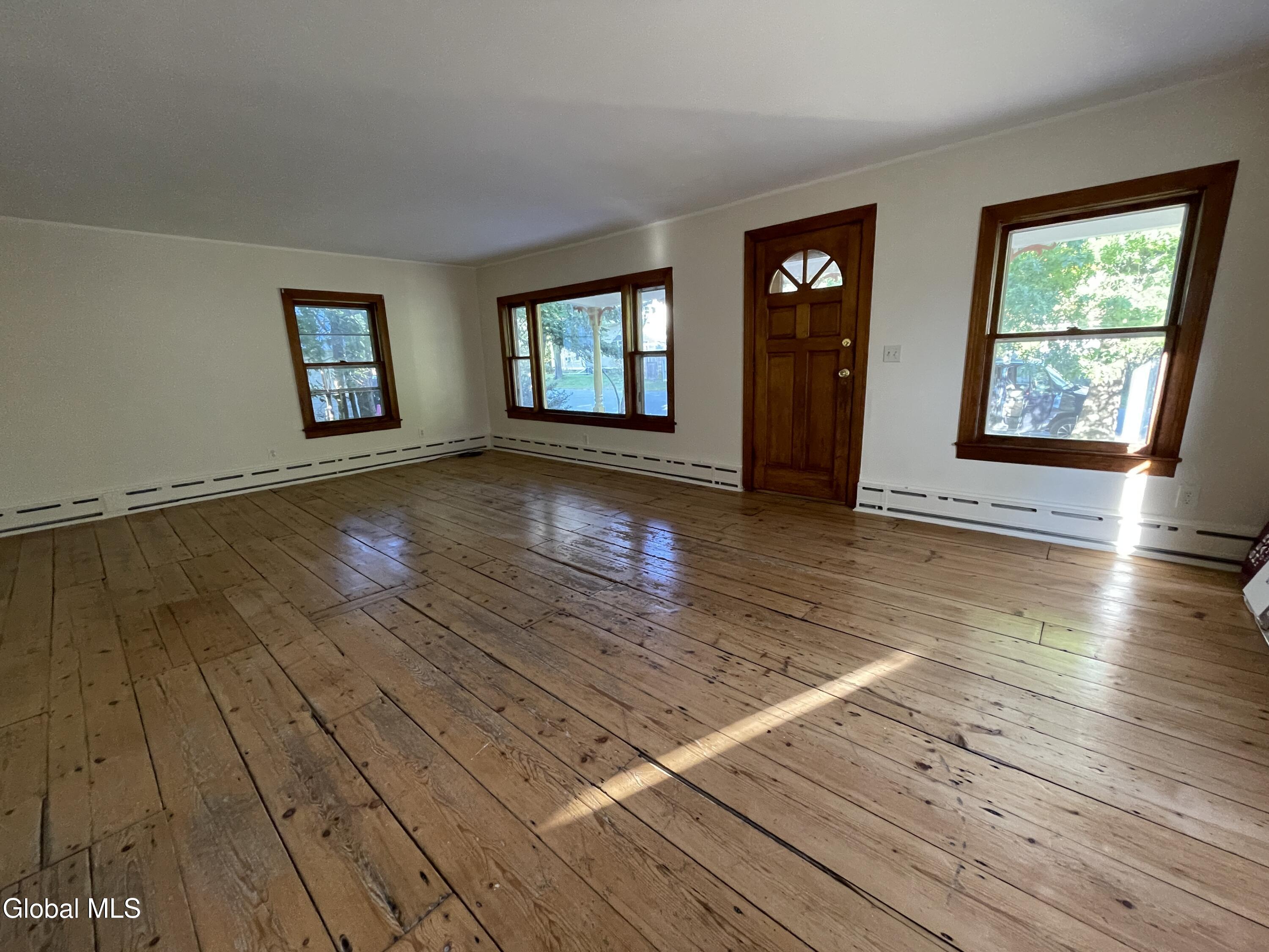 Greenwich, New York 12834, United States, 4 Bedrooms Bedrooms, ,2 BathroomsBathrooms,Residential,Active,226030