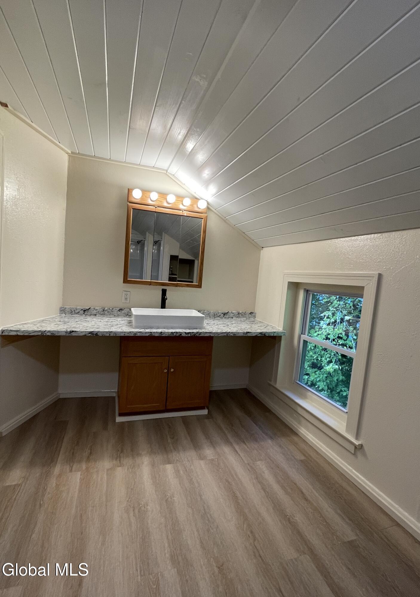 Greenwich, New York 12834, United States, 4 Bedrooms Bedrooms, ,2 BathroomsBathrooms,Residential,Active,226030