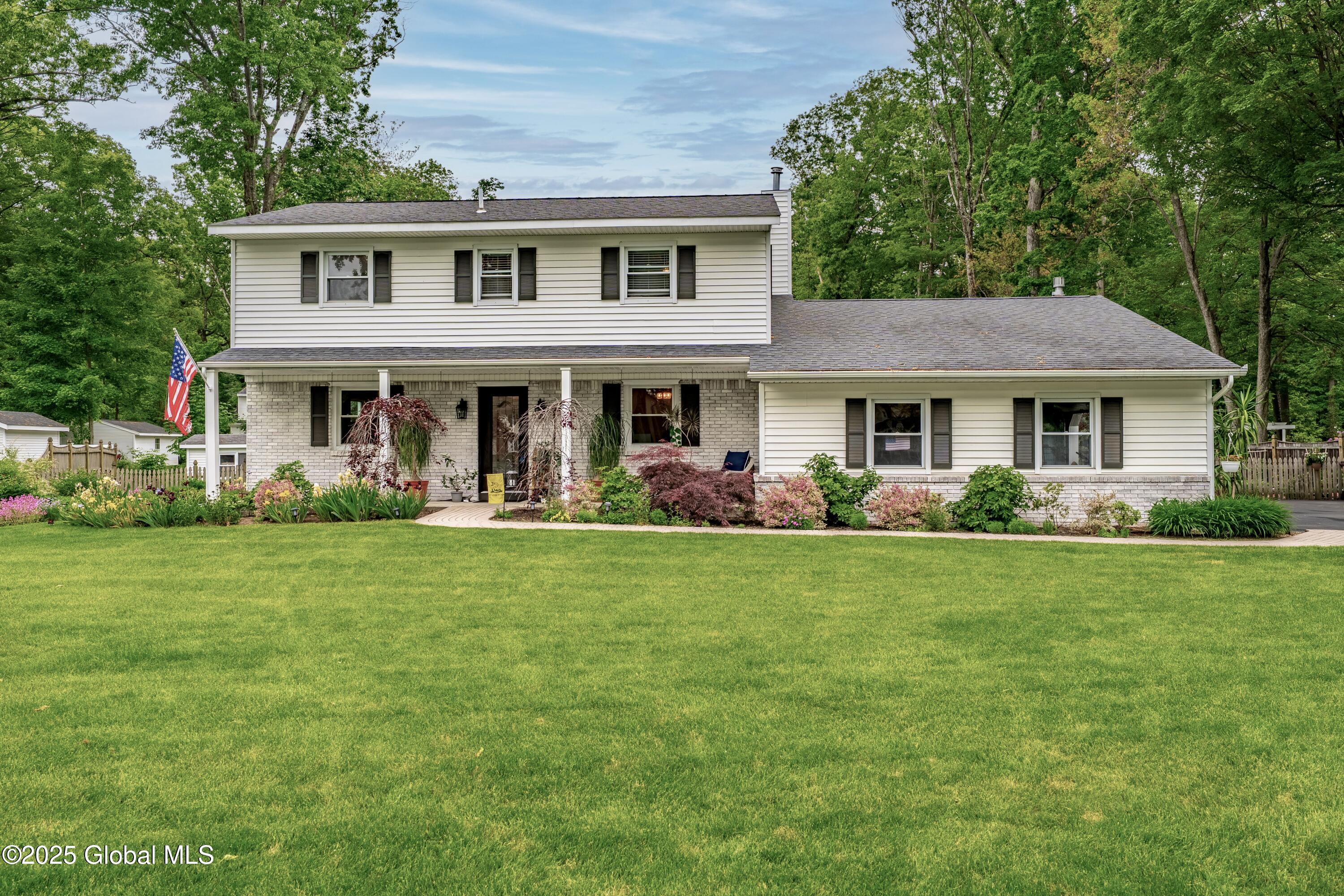 26 Heritage Lane, Clifton Park, New York image 1