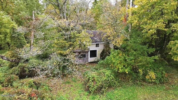 269 CARLISLE RD, CANAJOHARIE, NY 13317 - Image b64d63d2bad1e5aa5ba33f2f4d31b51d/680722744