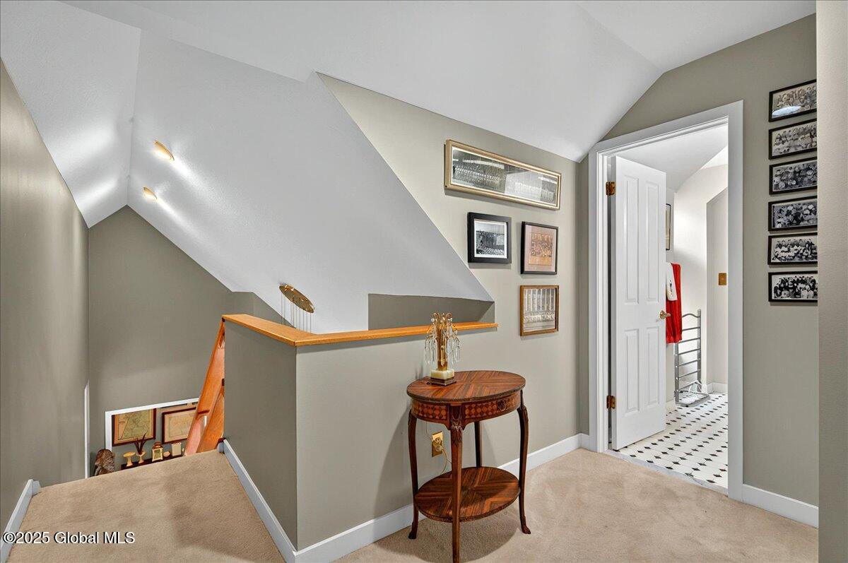 101 E Krumkill Road, Albany, New York image 36