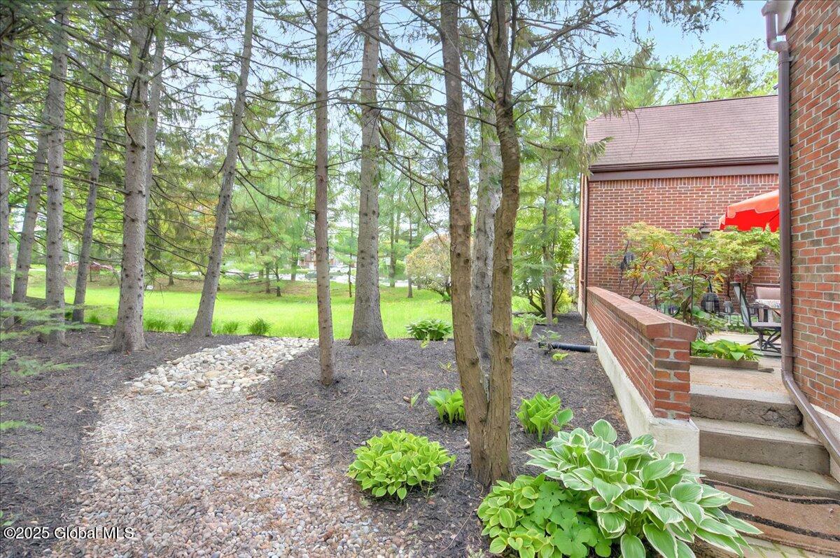 101 E Krumkill Road, Albany, New York image 48