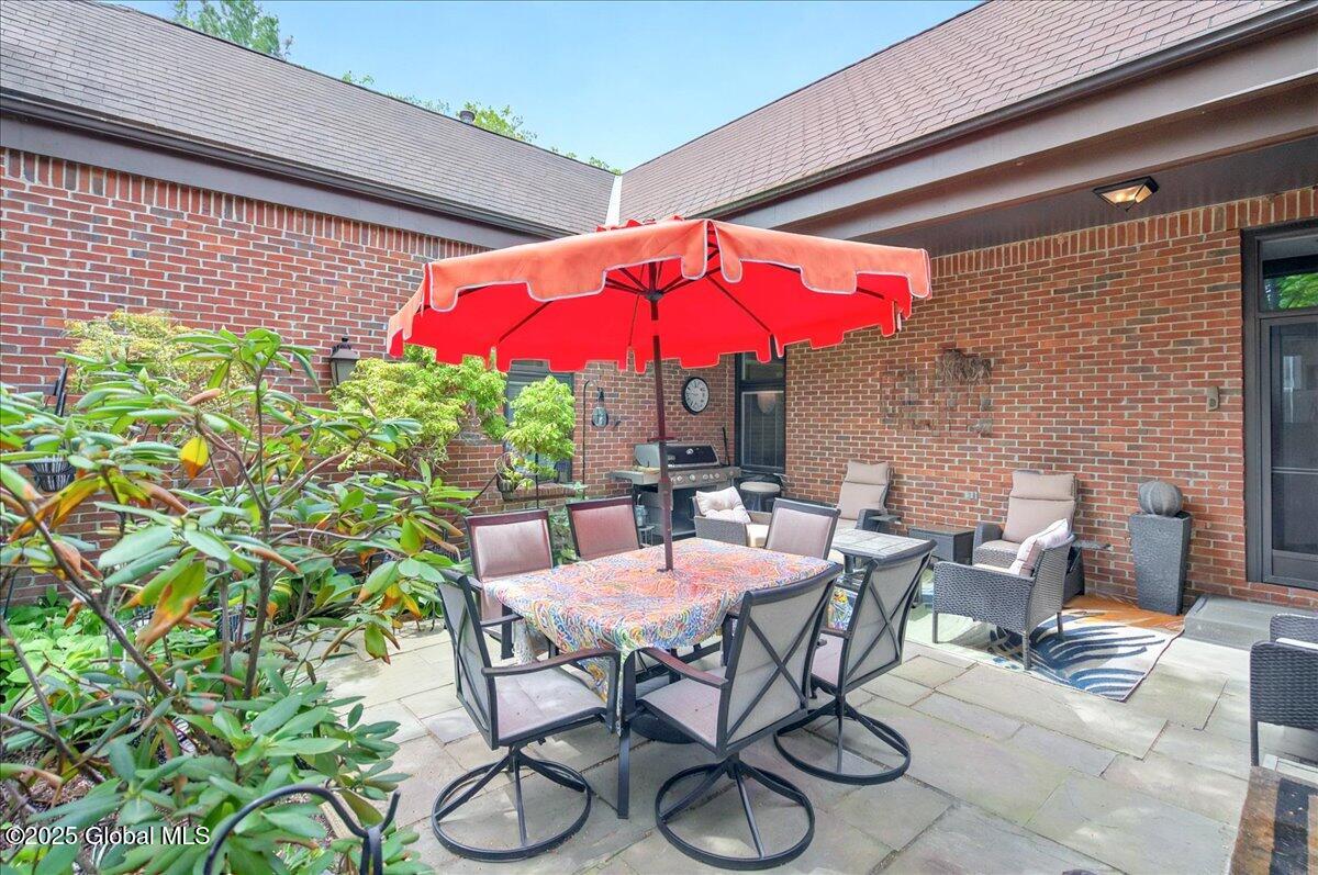 101 E Krumkill Road, Albany, New York image 45