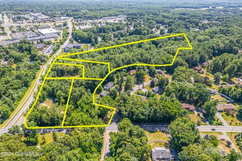 Photo of 1 Maxwell Drive, Clifton Park, NY 12065 (MLS # 202528035)