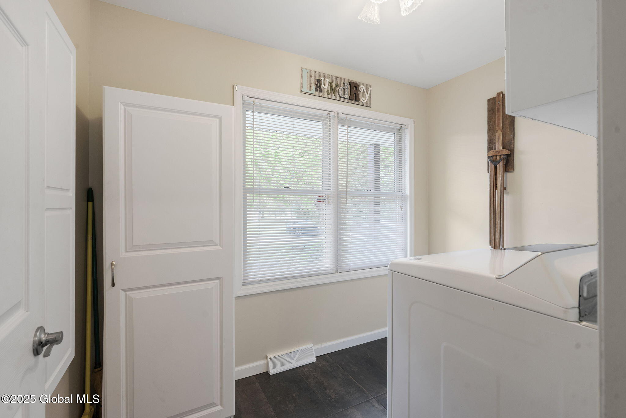 30 Geneva Boulevard, Wynantskill, New York image 19