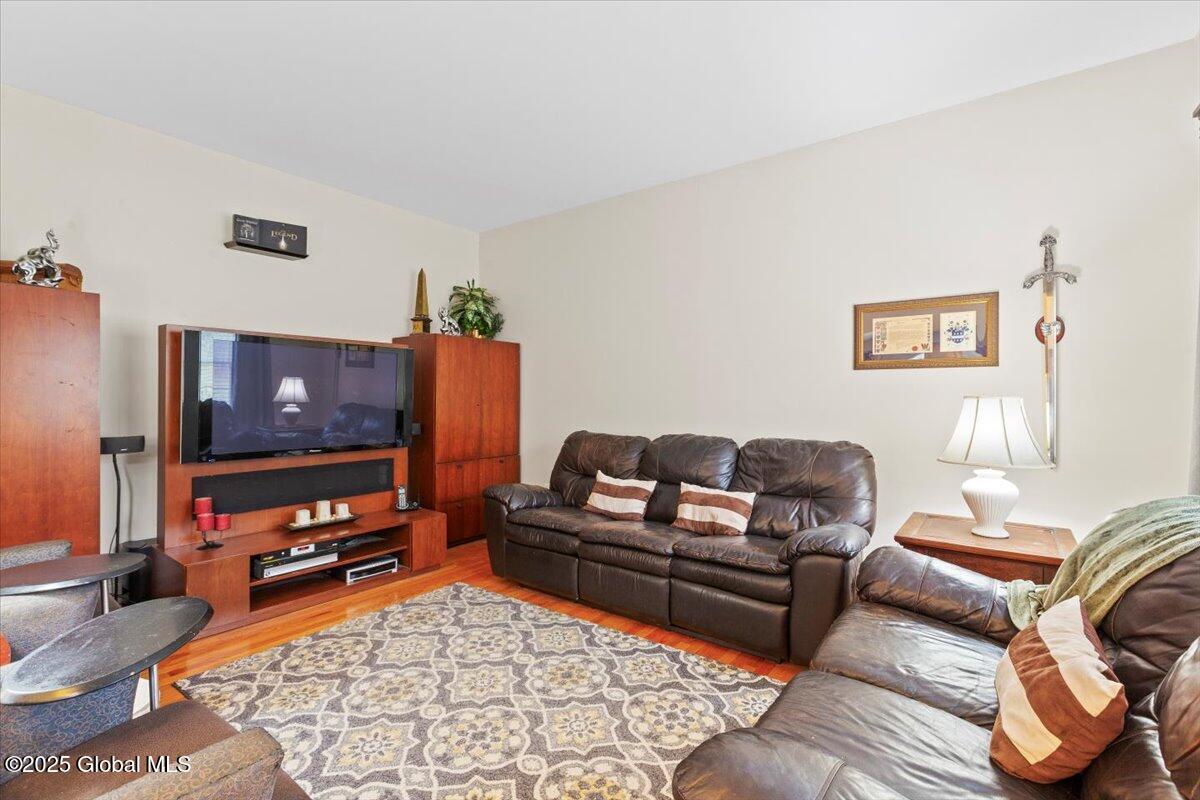 30 Stone Arabia Drive, Troy, New York image 9