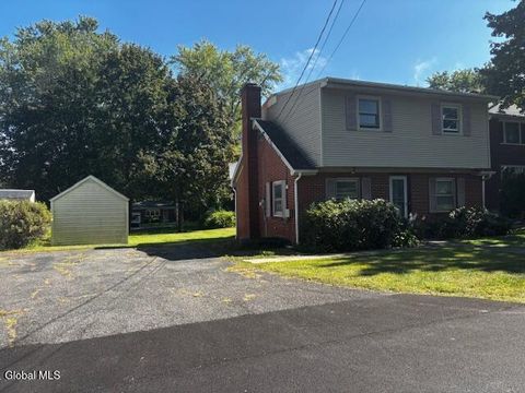Photo of 6 Pine Street, Guilderland, NY 12203 (MLS # 202615257)