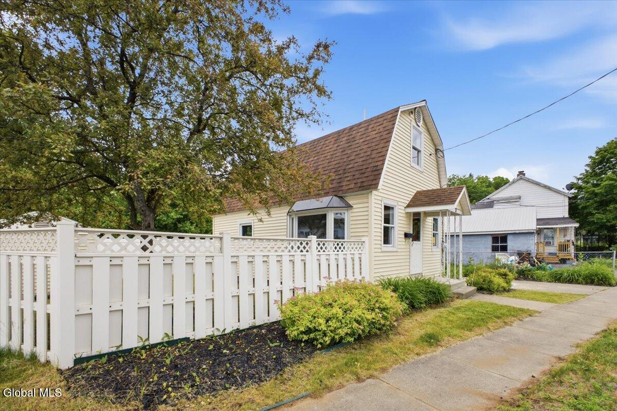 38 Harrison Avenue