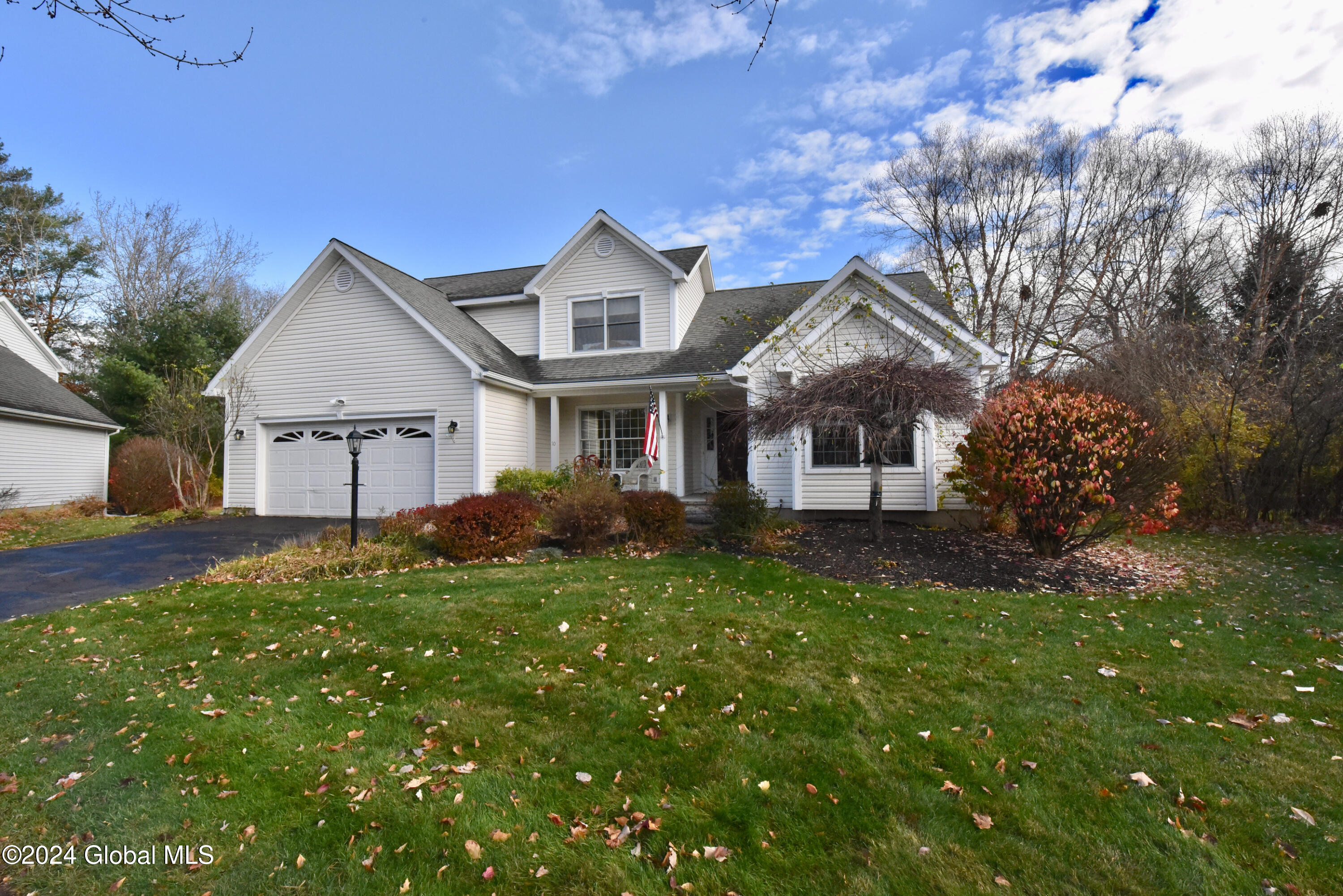 10 Flying Dutchman Way, Saratoga Springs, New York image 1