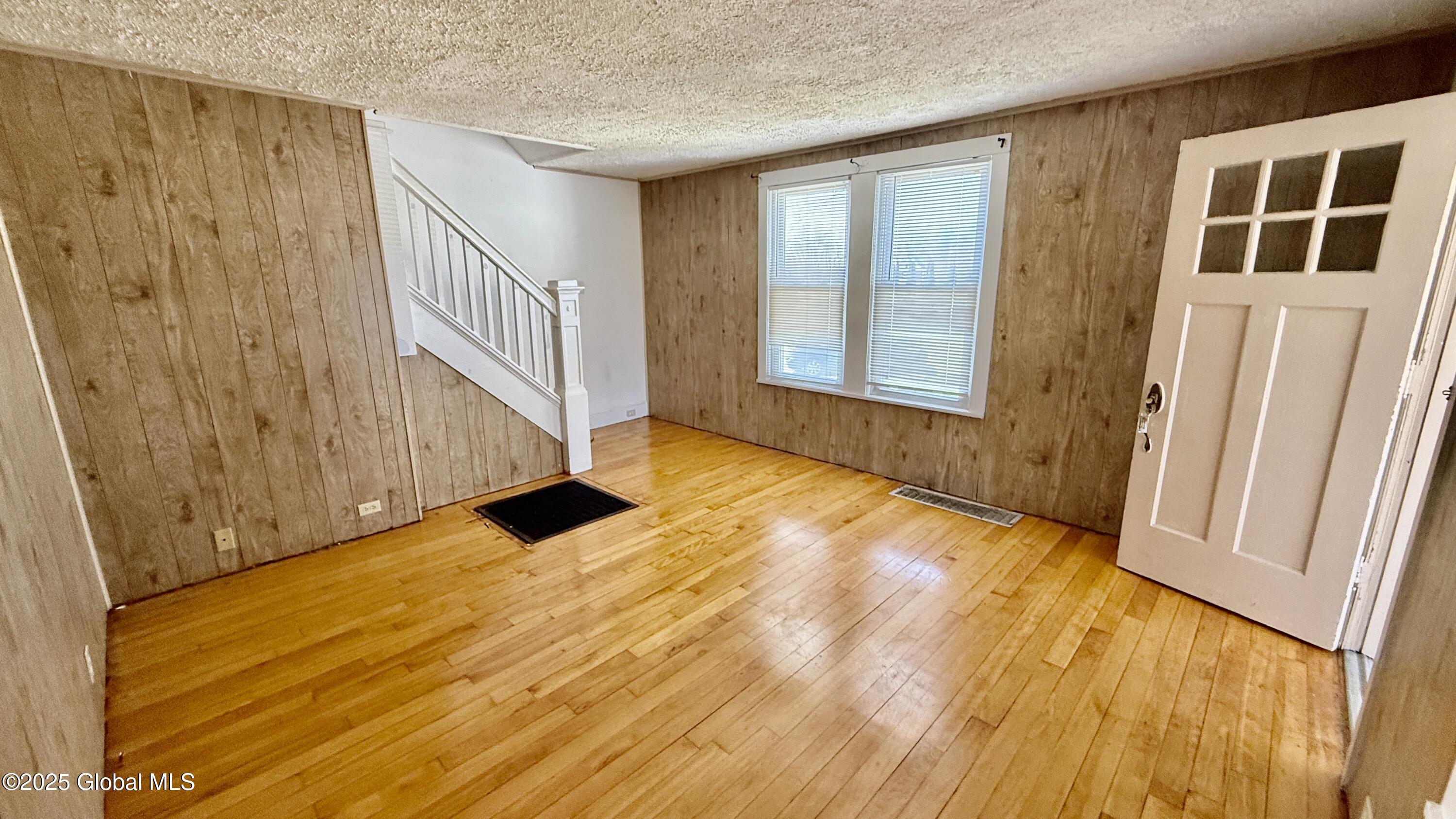 3 Hayes Place, Amsterdam, New York image 5