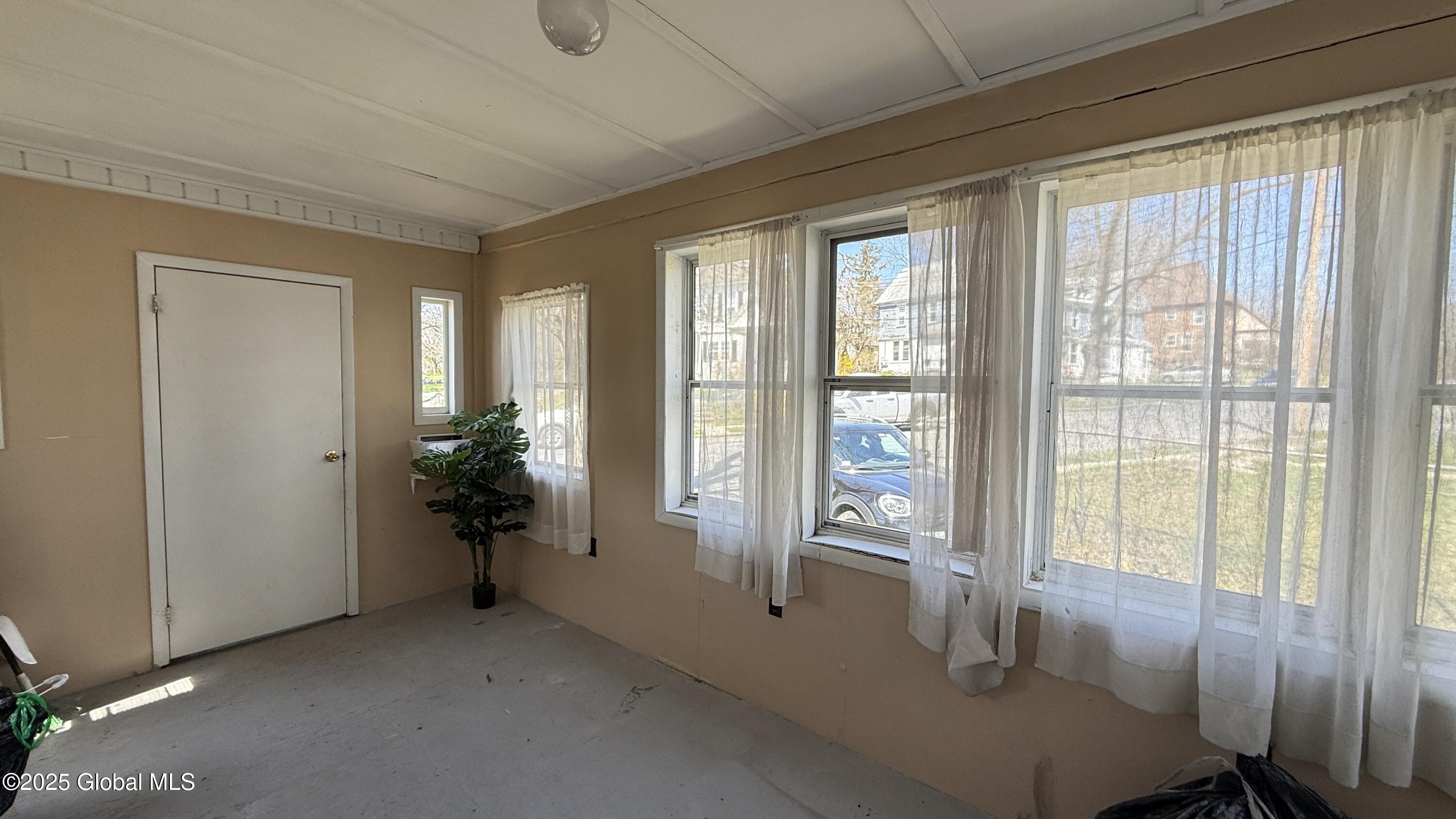 3 Hayes Place, Amsterdam, New York image 6