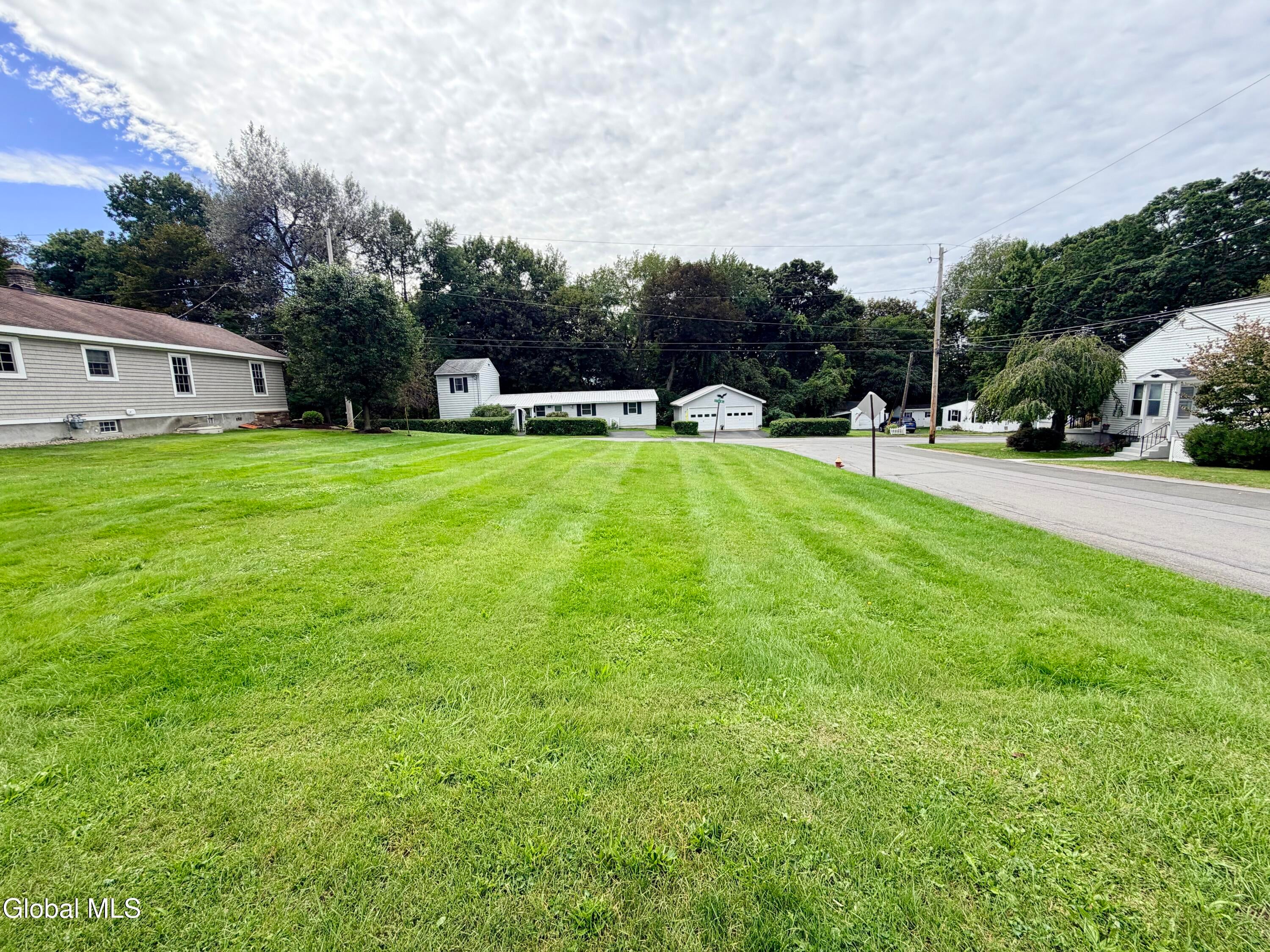83 Greenwood Avenue