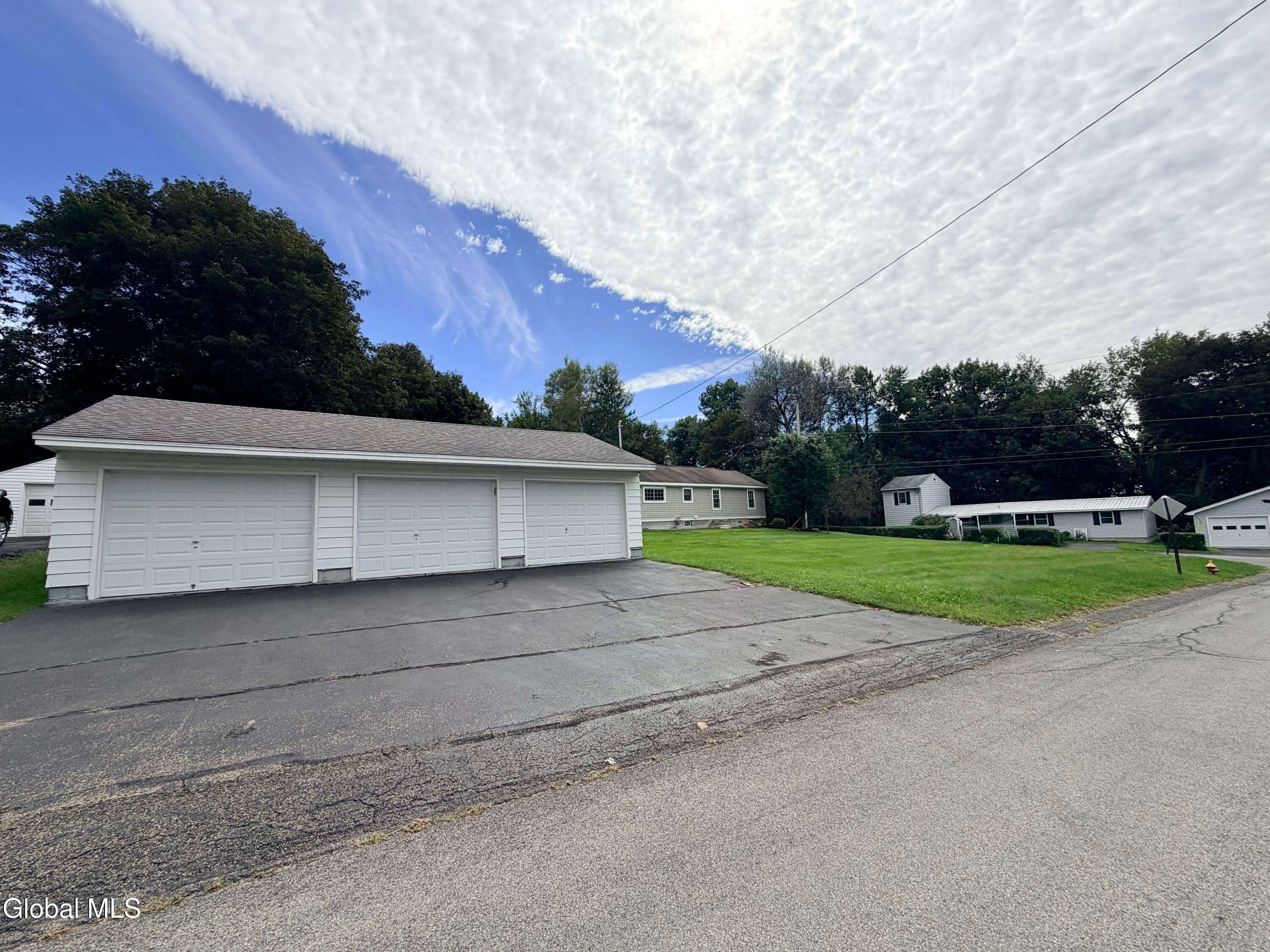 83 Greenwood Avenue