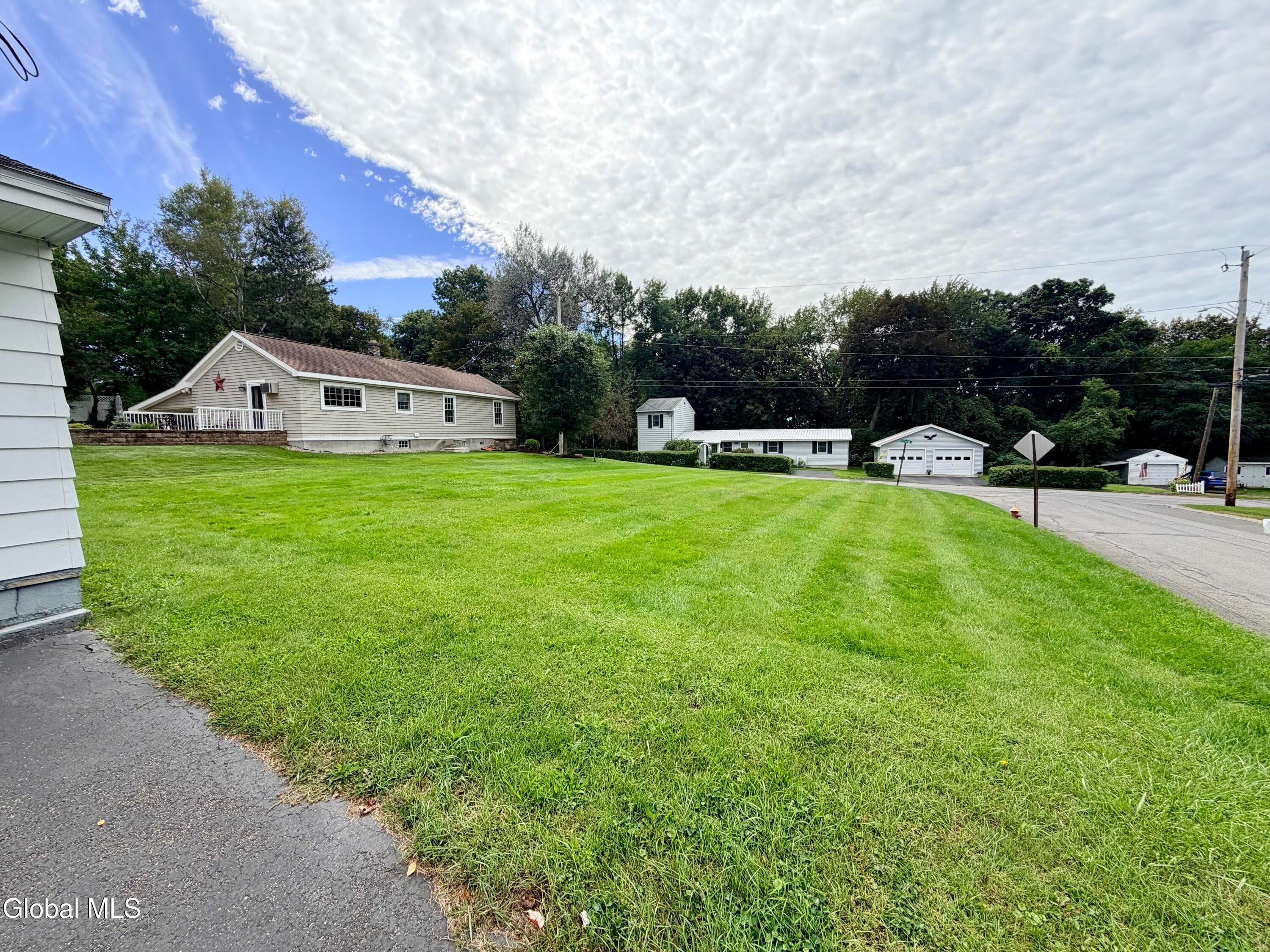 83 Greenwood Avenue