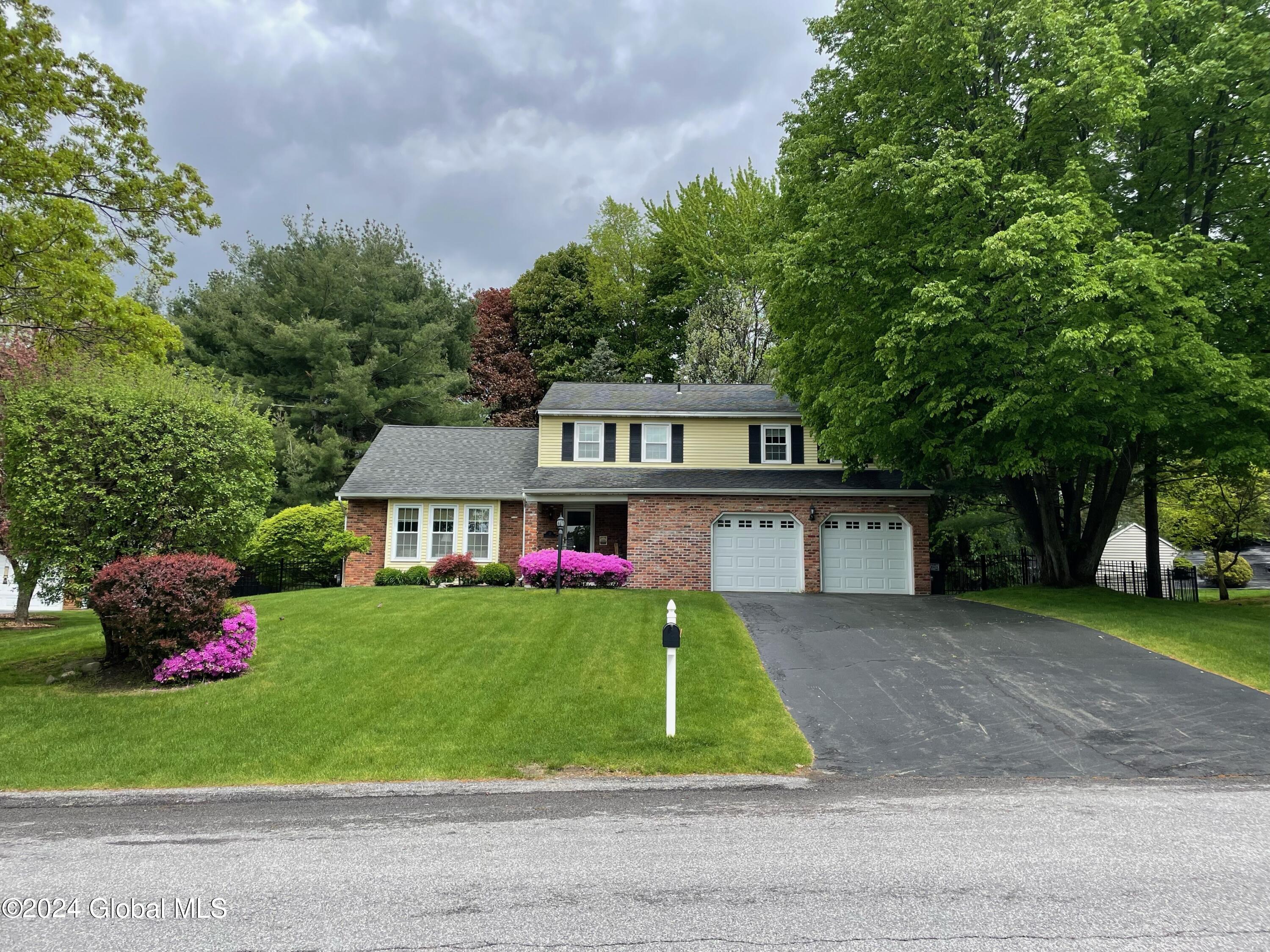 33 Cloverfield Drive, Loudonville, New York image 38