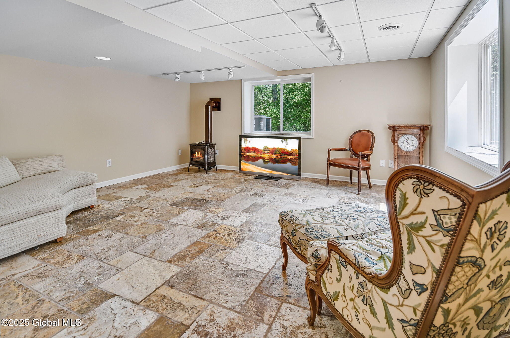 21 E Claremont Drive, Voorheesville, New York image 34