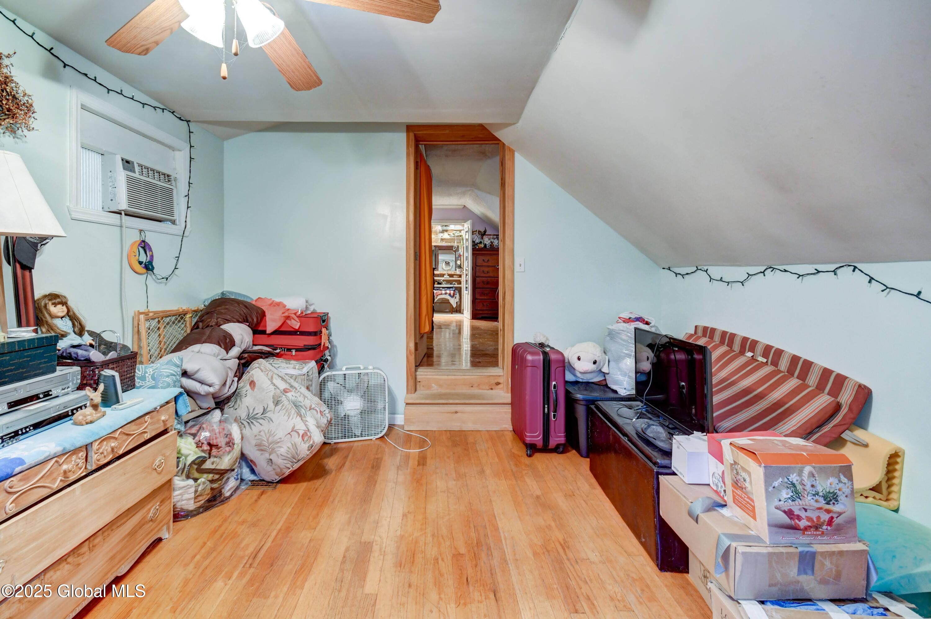 76 Walnut Street, Gloversville, New York image 38