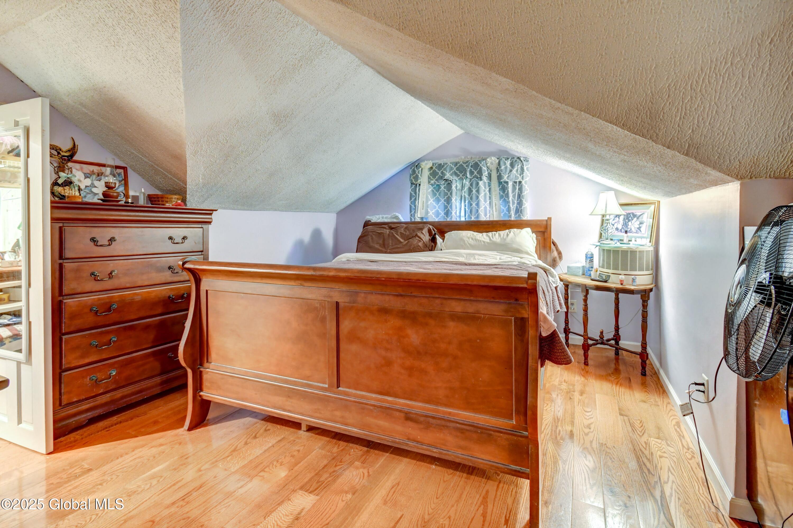 76 Walnut Street, Gloversville, New York image 33