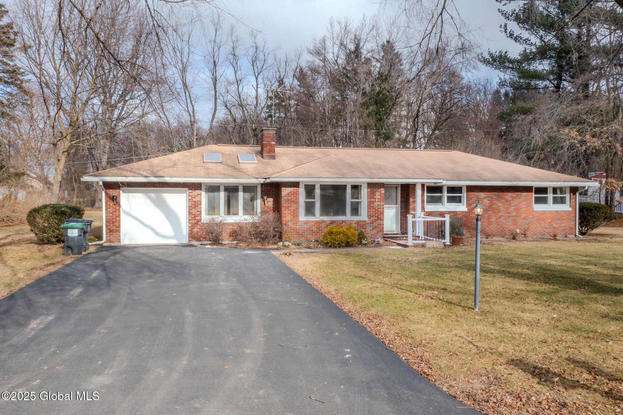 15 N Colonial Hts, Troy, New York image 1